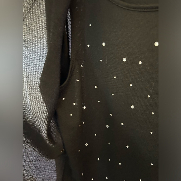 Laura Scott blouse with rhinestone design - Picture 6 of 8